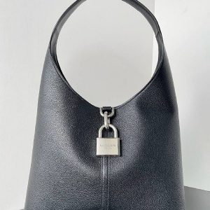 Сумка Balenciaga с замком