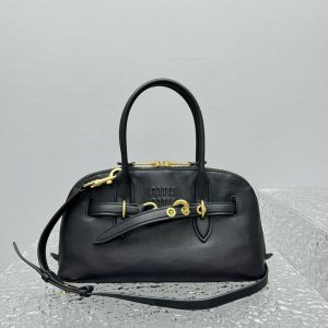 Сумка Miu Miu Aventure из натуральной кожи