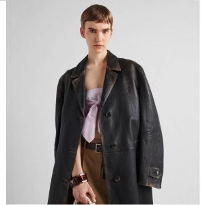 Кожаный тренч Prada с потертостями