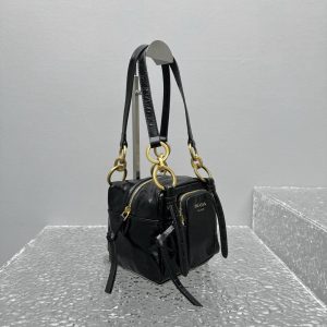 Мини сумка Prada Dangle