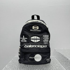 Рюкзак Balenciaga с нашивками