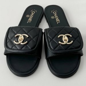 Сандалии Chanel с лого