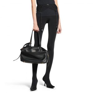 Сумка Balenciaga Carrie Bowling M