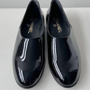 Туфли Chanel из лаковой кожи